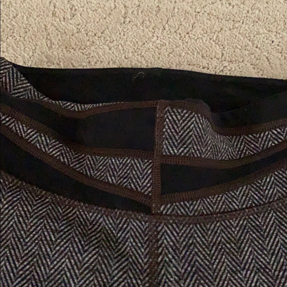 Size 2 lulu lemon herring bone fitted legging